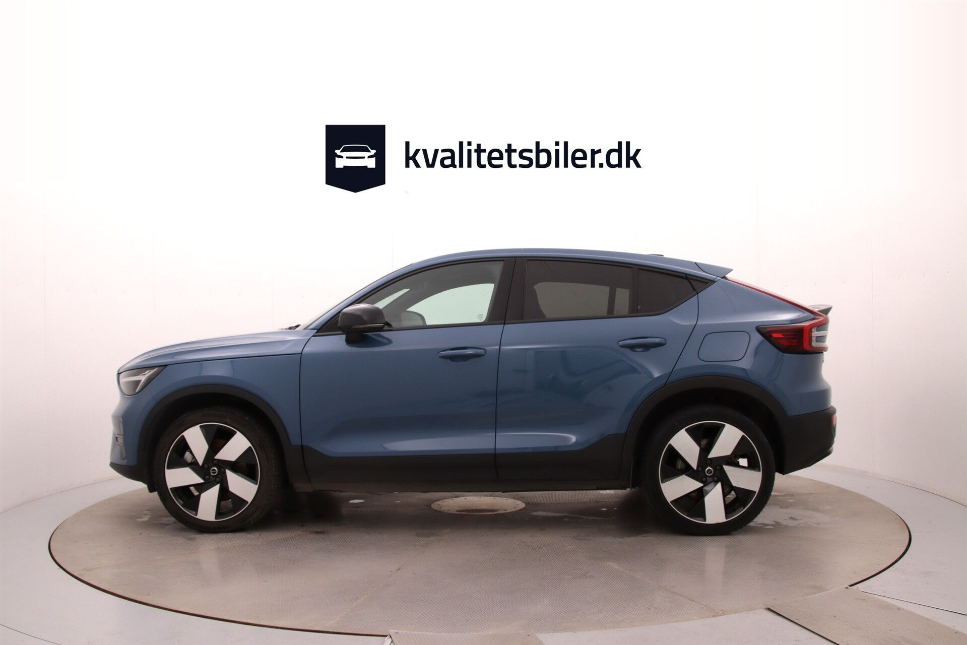 Blå Volvo C40 fra 2023