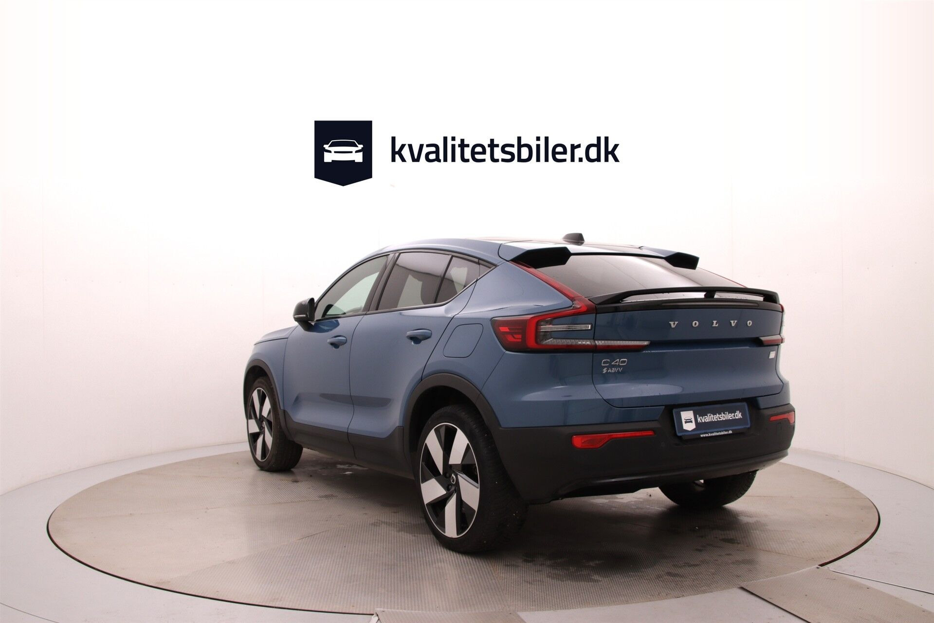 Blå Volvo C40 fra 2023