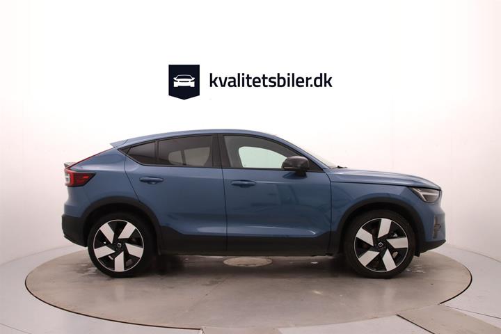 Blå Volvo C40 fra 2023