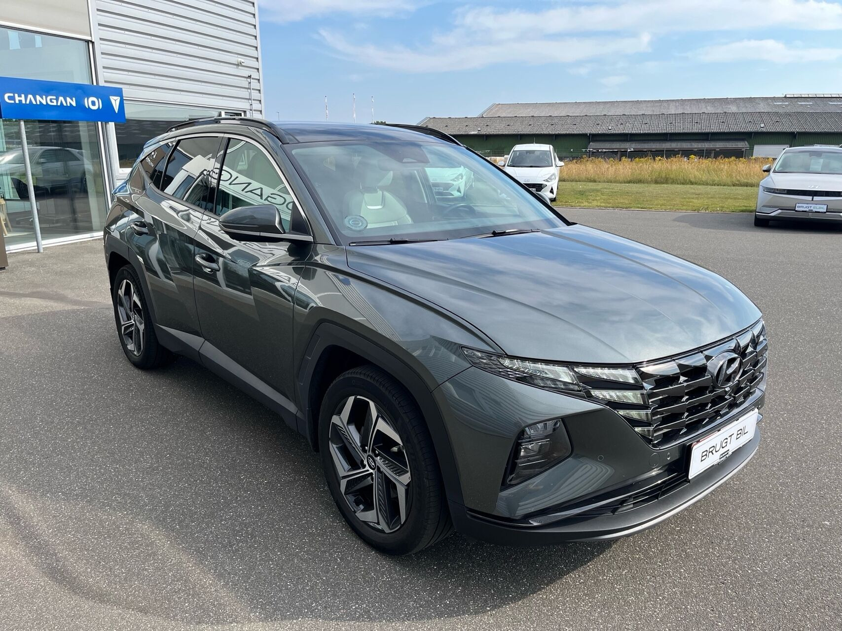 Grå Hyundai Tucson fra 2022
