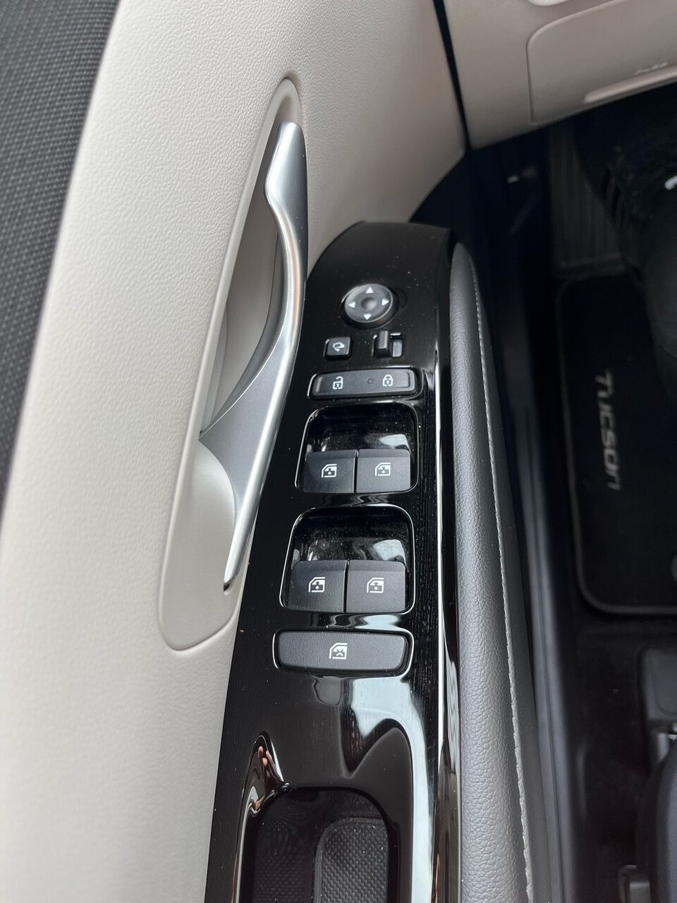 Grå Hyundai Tucson fra 2022