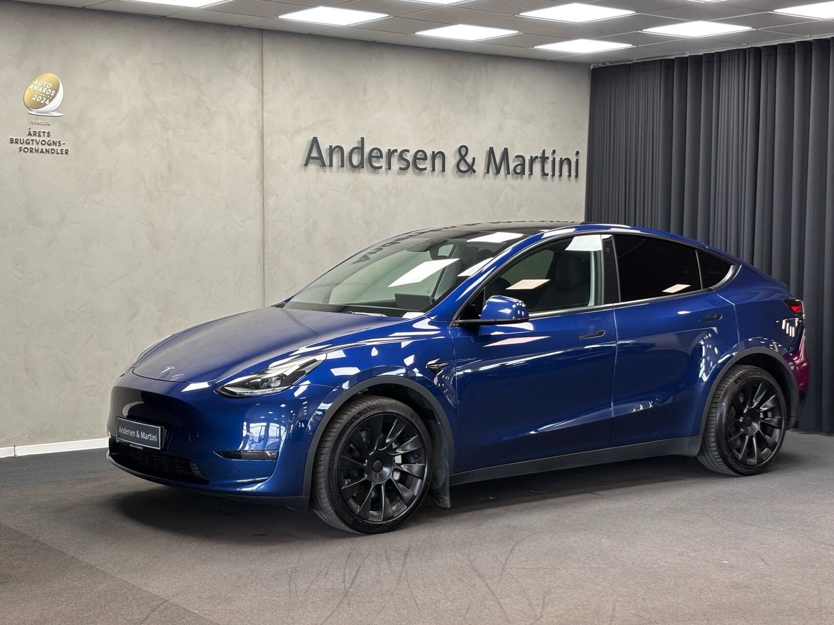 Tesla Model Y EL Long Range AWD 514HK 5d Aut.