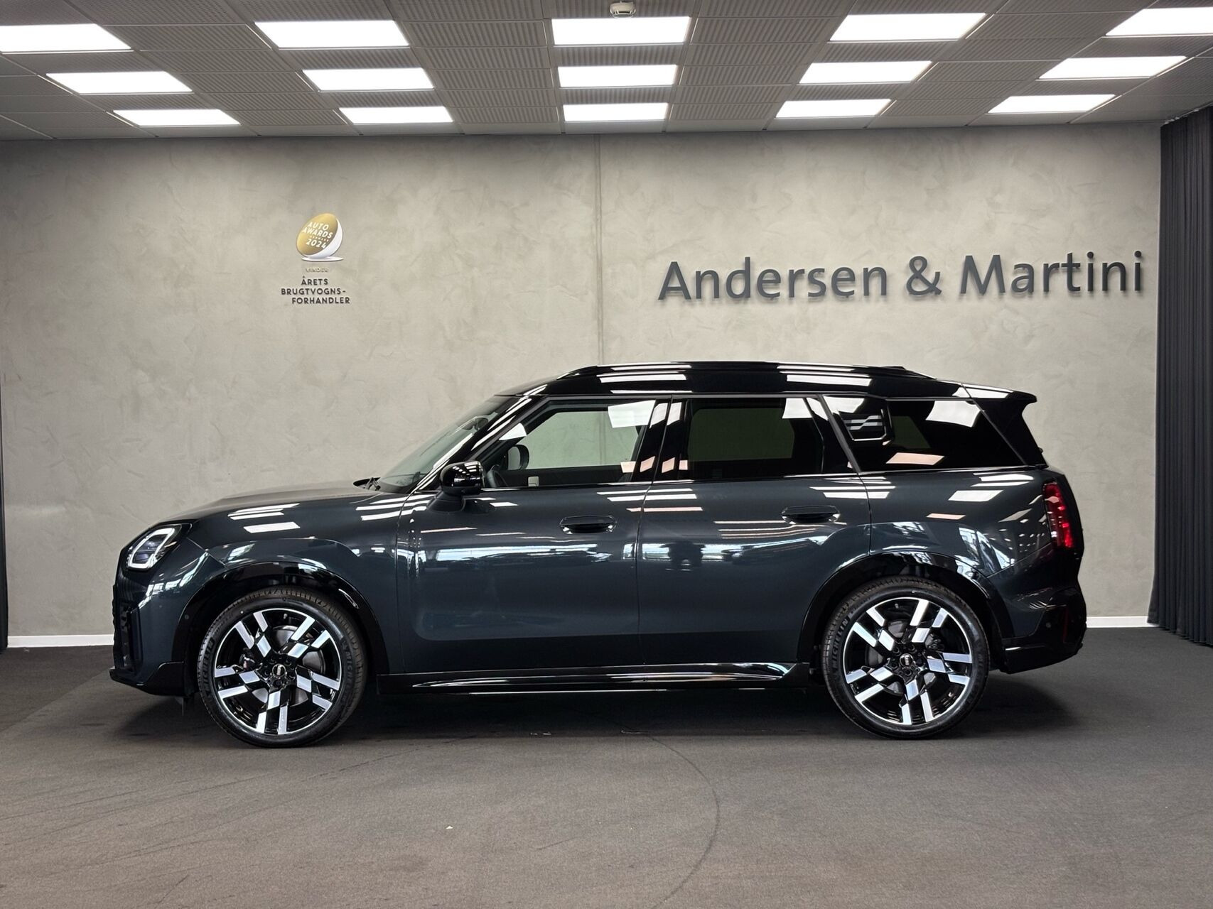 Grå Mini Countryman fra 2025