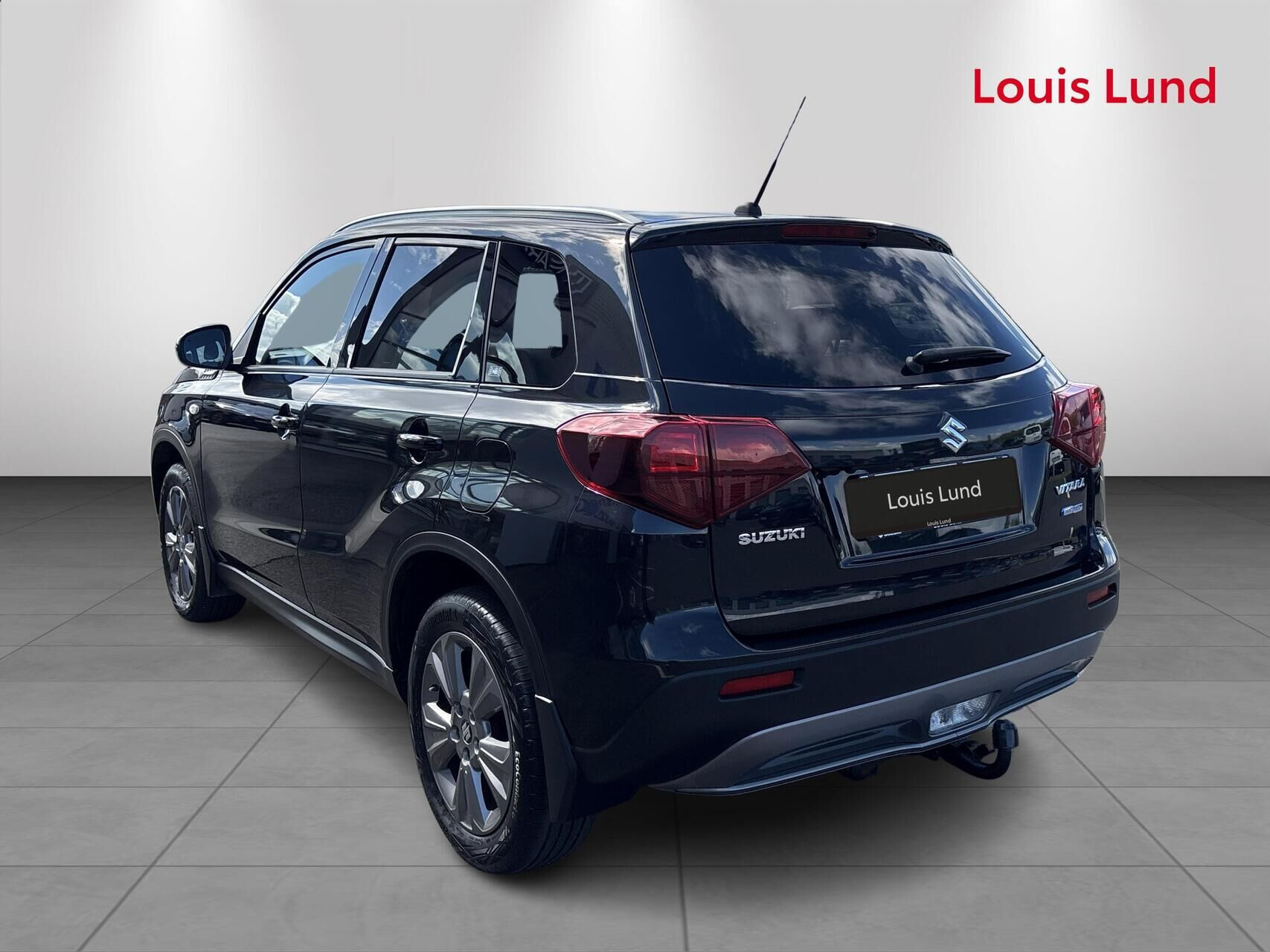 Sort Suzuki Vitara fra 2025