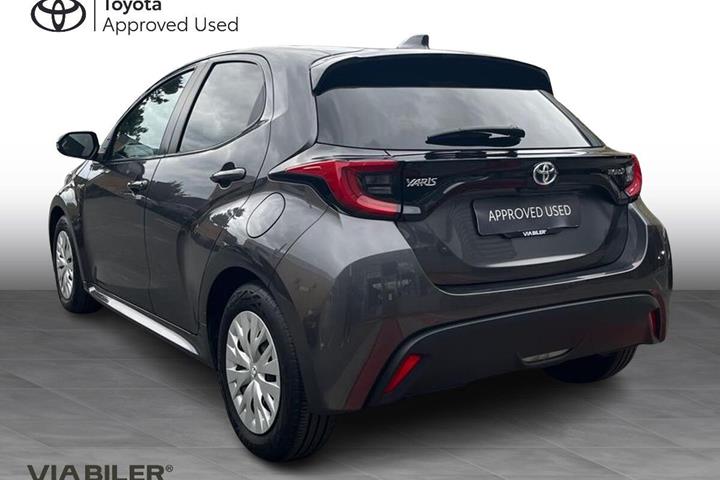 Sort Toyota Yaris fra 2021