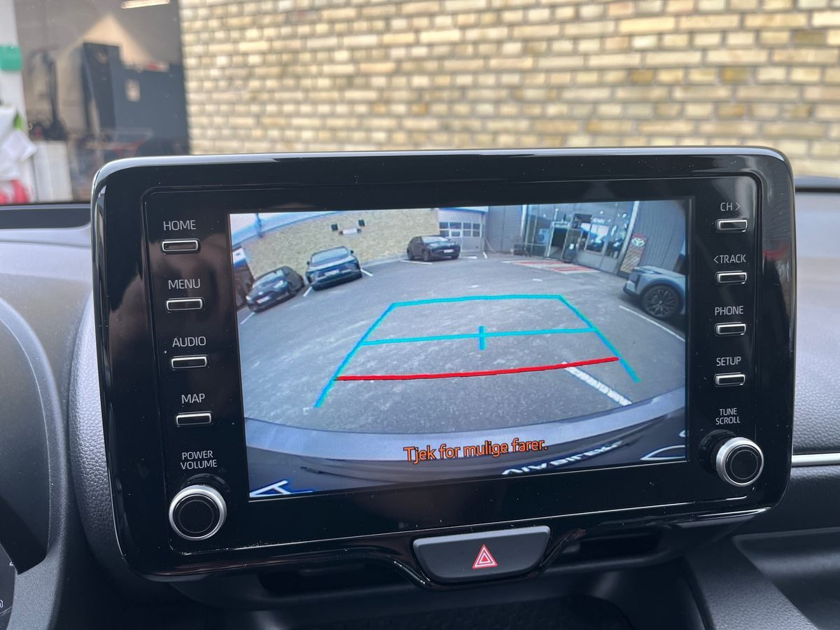 Sort Toyota Yaris fra 2021