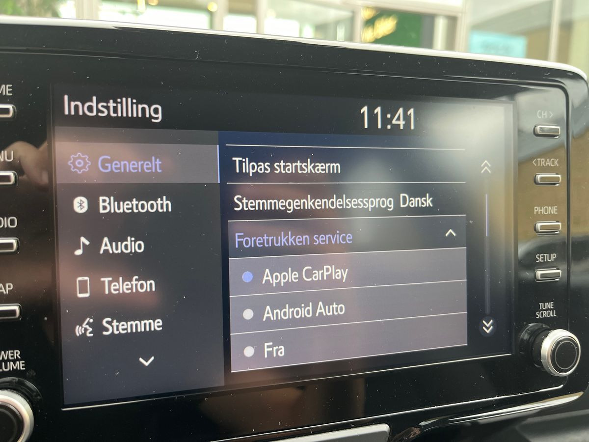 Sort Toyota Yaris fra 2021