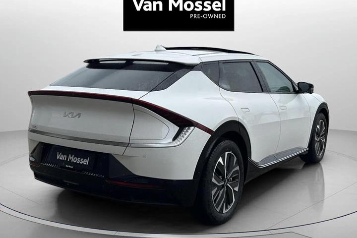 Hvid Kia EV6 fra 2025