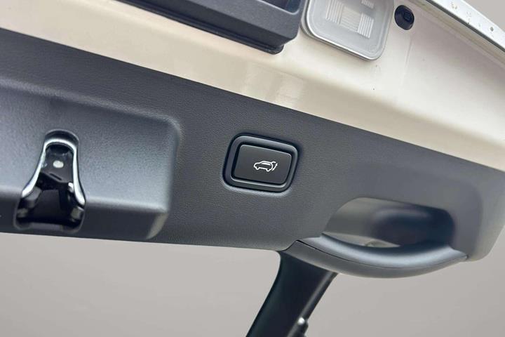 Hvid Kia EV6 fra 2025