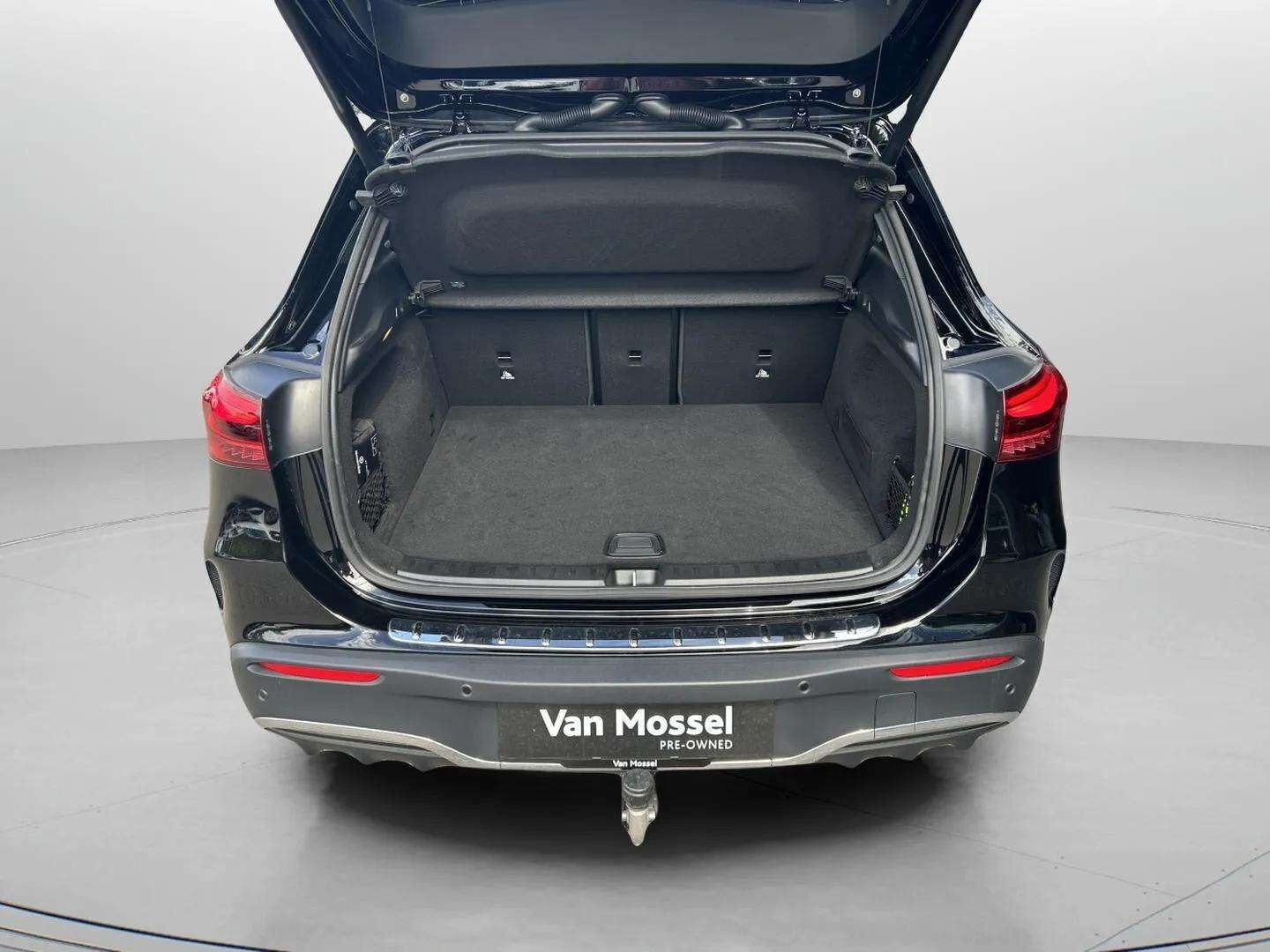 Sort Mercedes EQA 250+ fra 2025
