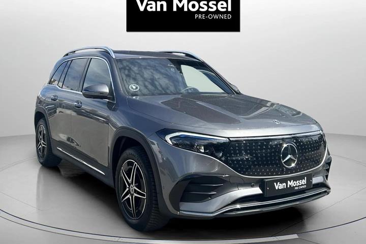 Grå Mercedes EQB 250+ fra 2025