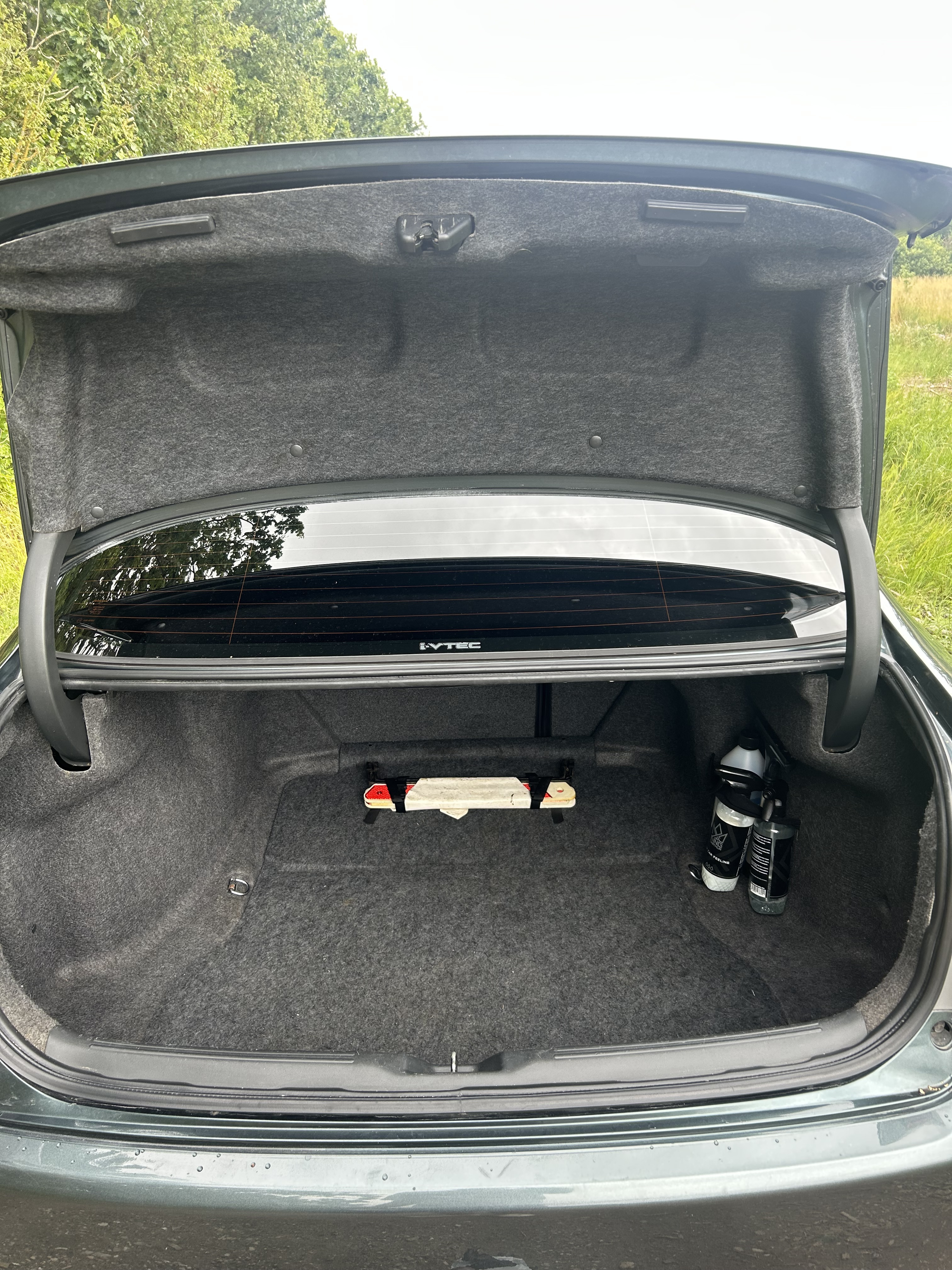 Blå Honda Accord fra 2008