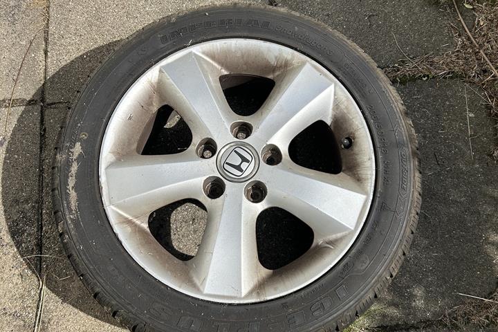Blå Honda Accord fra 2008