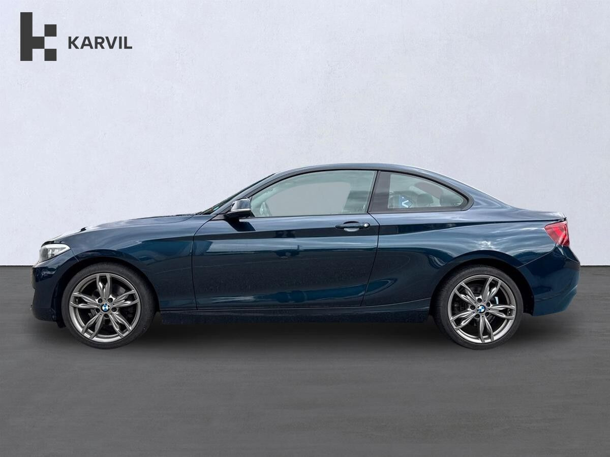Blå BMW 220d fra 2015