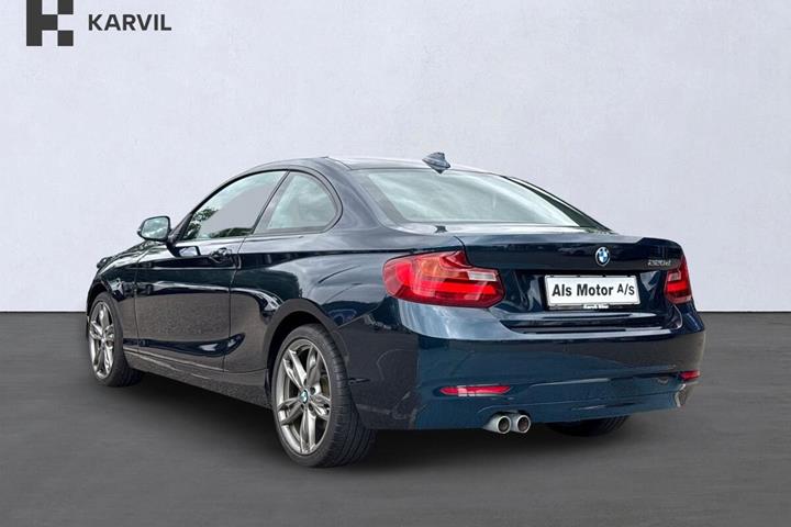 Blå BMW 220d fra 2015