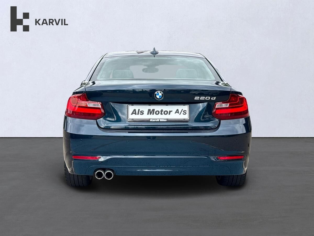 Blå BMW 220d fra 2015