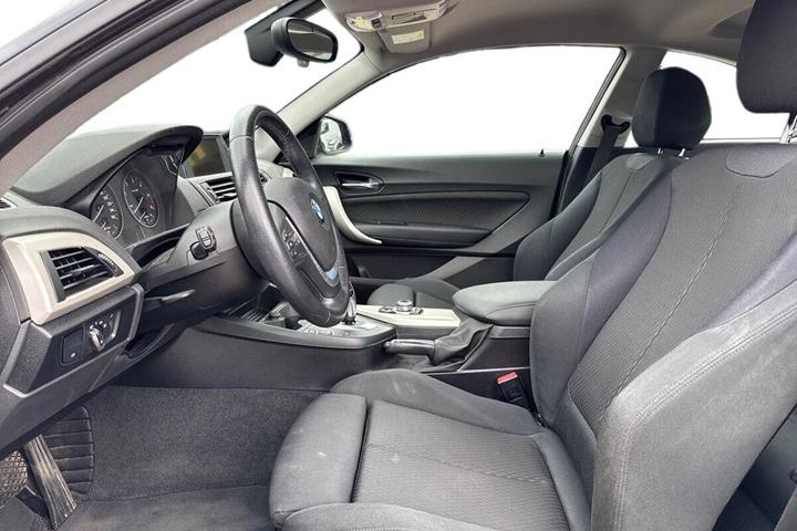 Blå BMW 220d fra 2015