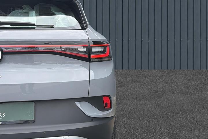 Grå VW ID.4 fra 2023