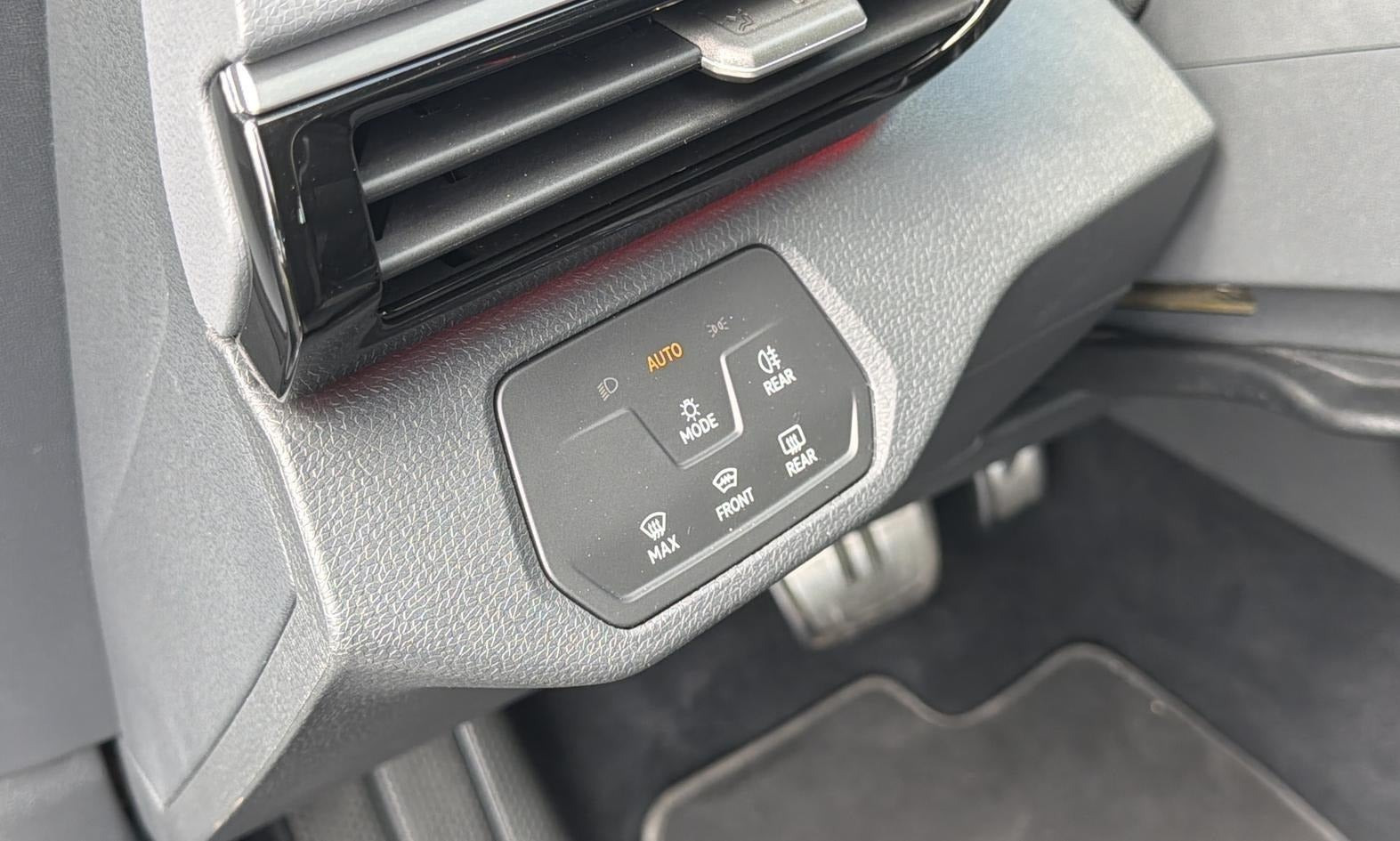 Grå VW ID.4 fra 2023