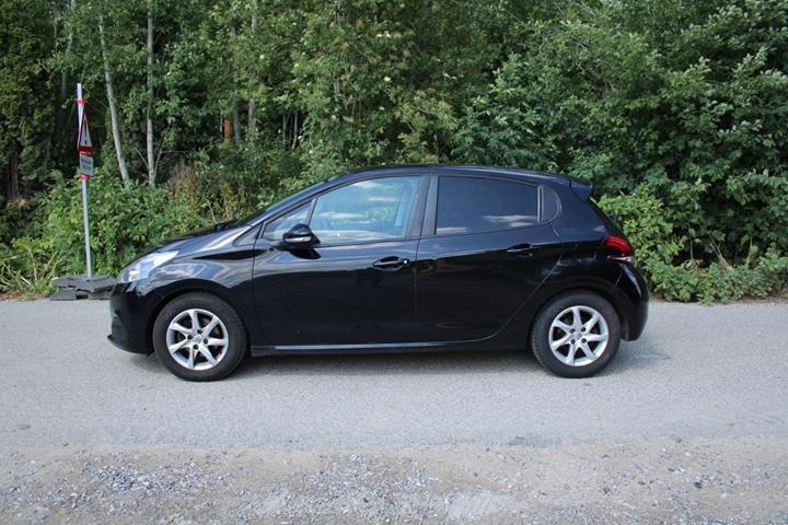 undefined Peugeot 208 fra 2017
