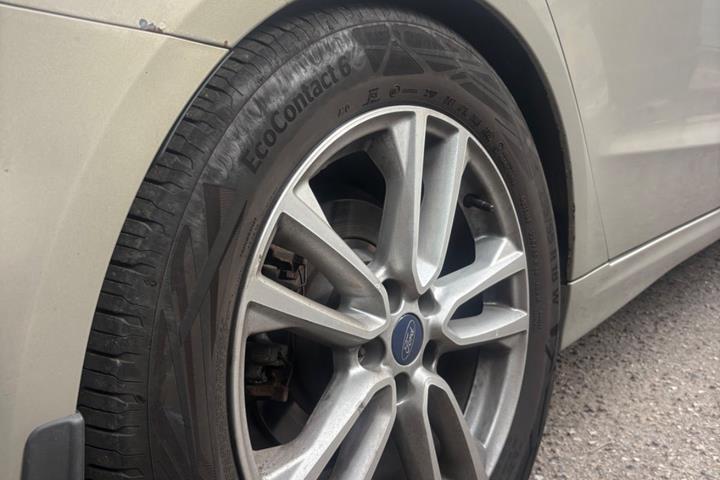 undefined Ford Mondeo fra 2015