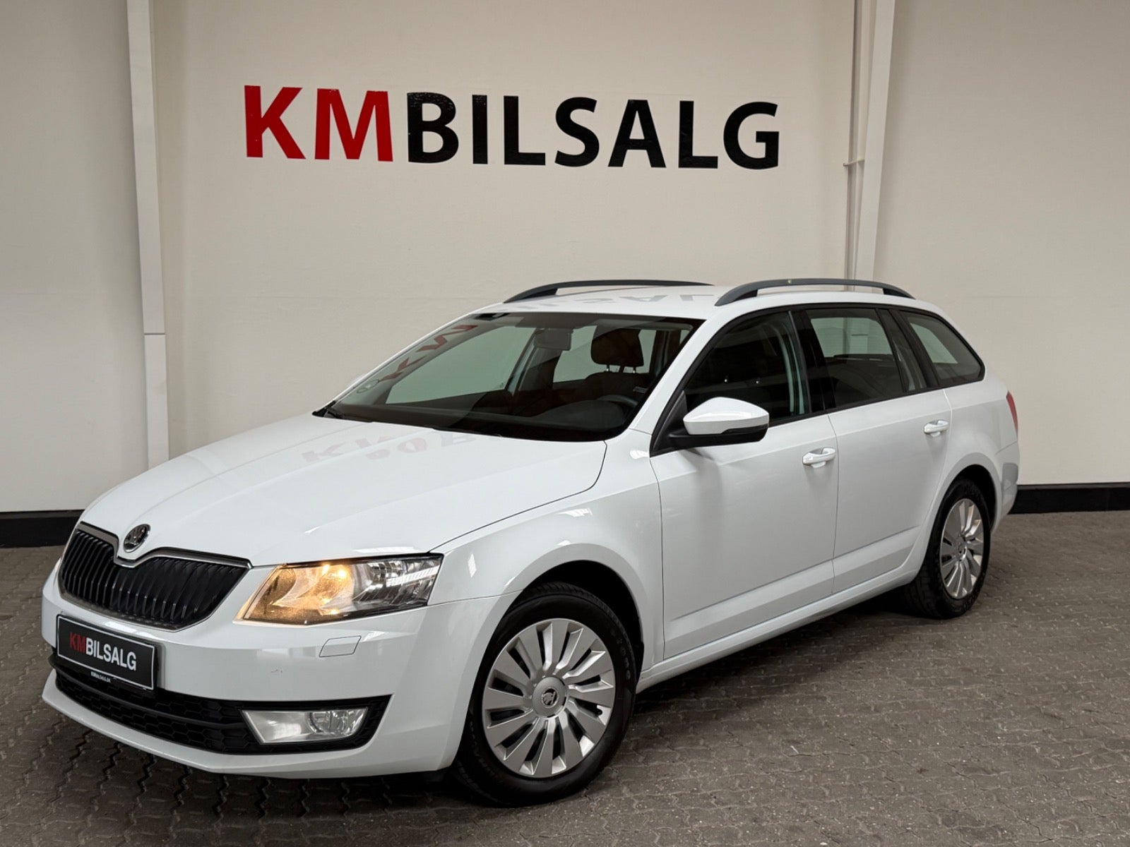 Hvid Skoda Octavia fra 2016