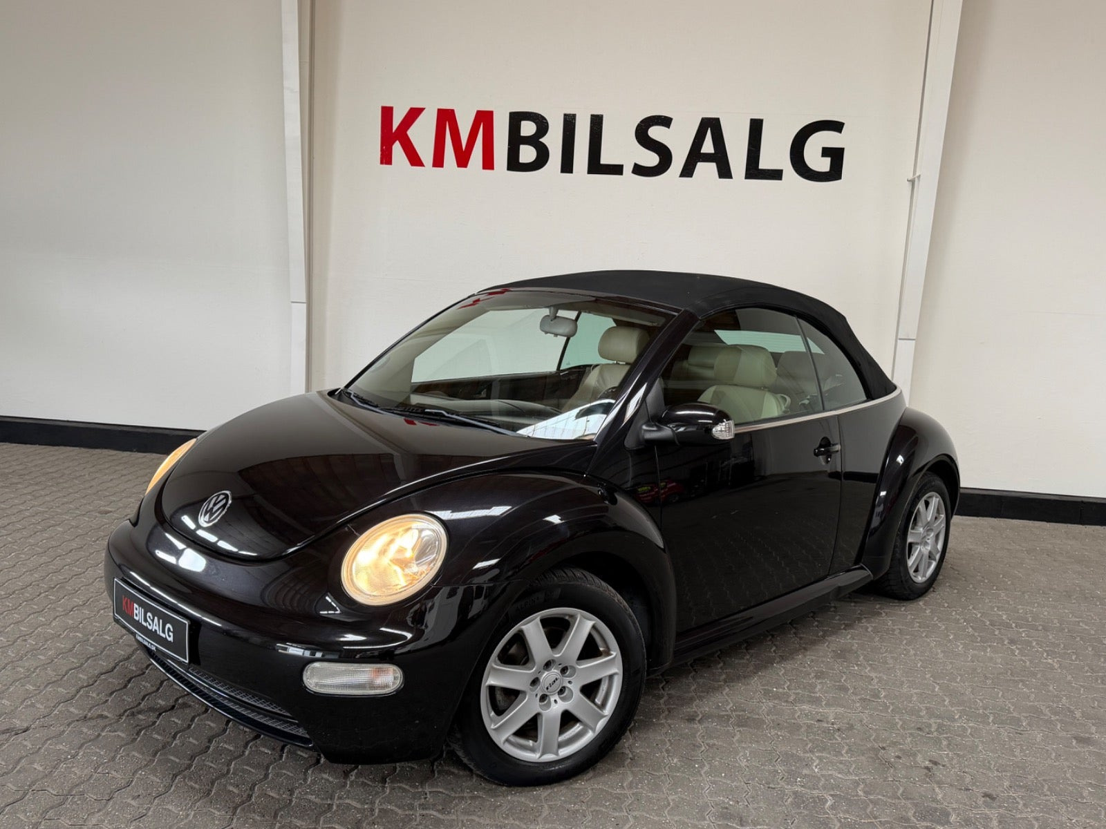 Sort VW New Beetle fra 2004