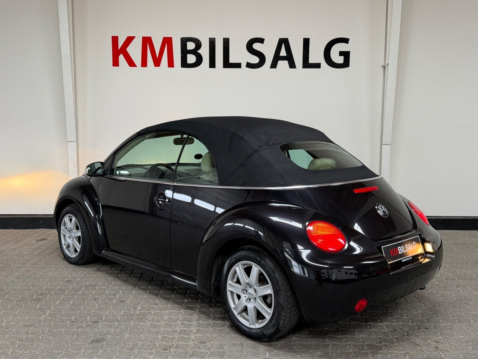 Sort VW New Beetle fra 2004