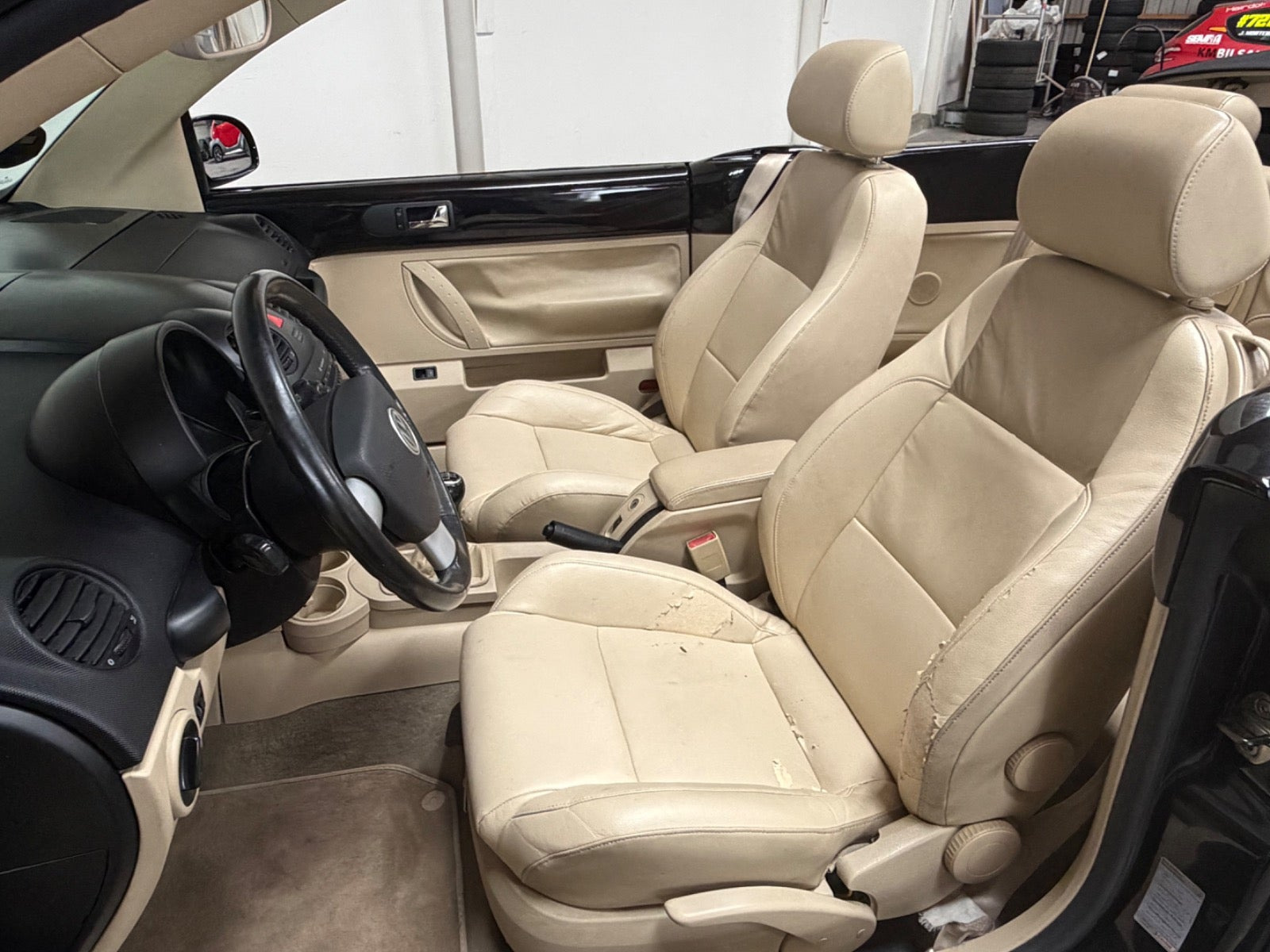 Sort VW New Beetle fra 2004