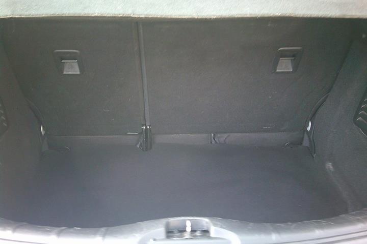 Gul Citroën C3 fra 2015