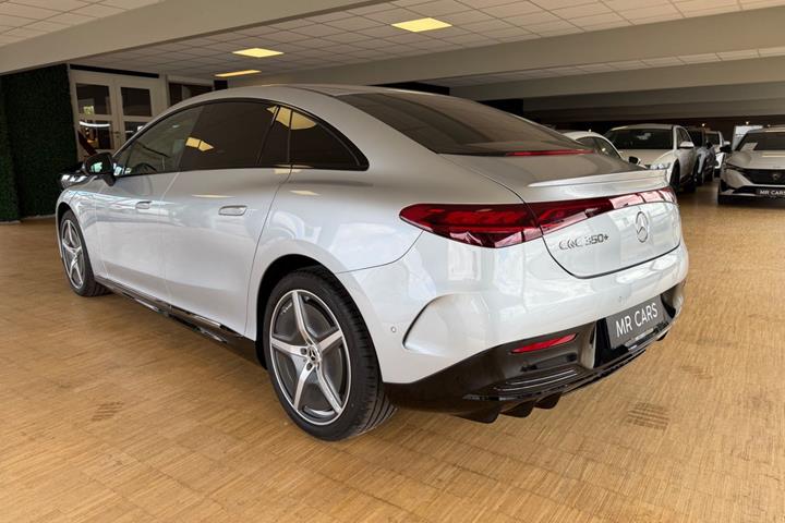 Sølv Mercedes EQE350+ fra 2025