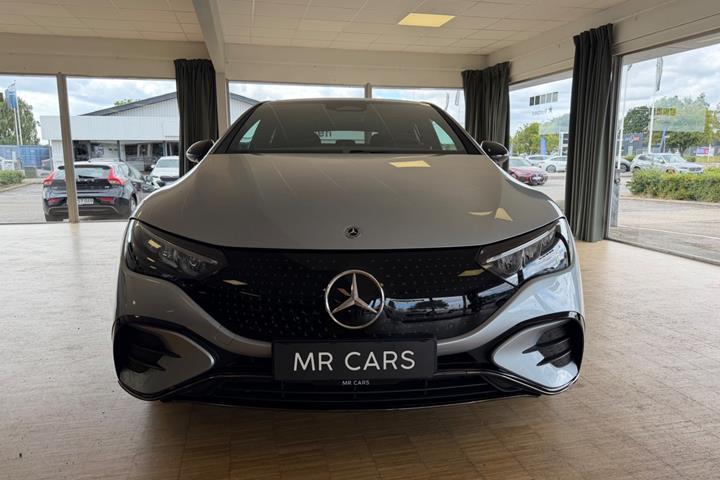 Sølv Mercedes EQE350+ fra 2025
