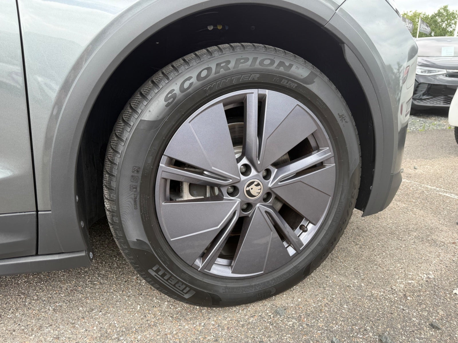 Grå Skoda Elroq fra 2025