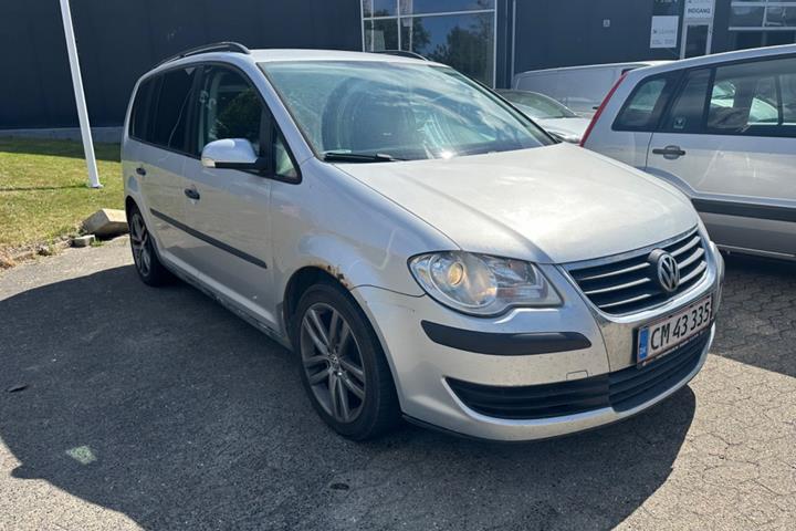 undefined VW Touran fra 2007 set udefra