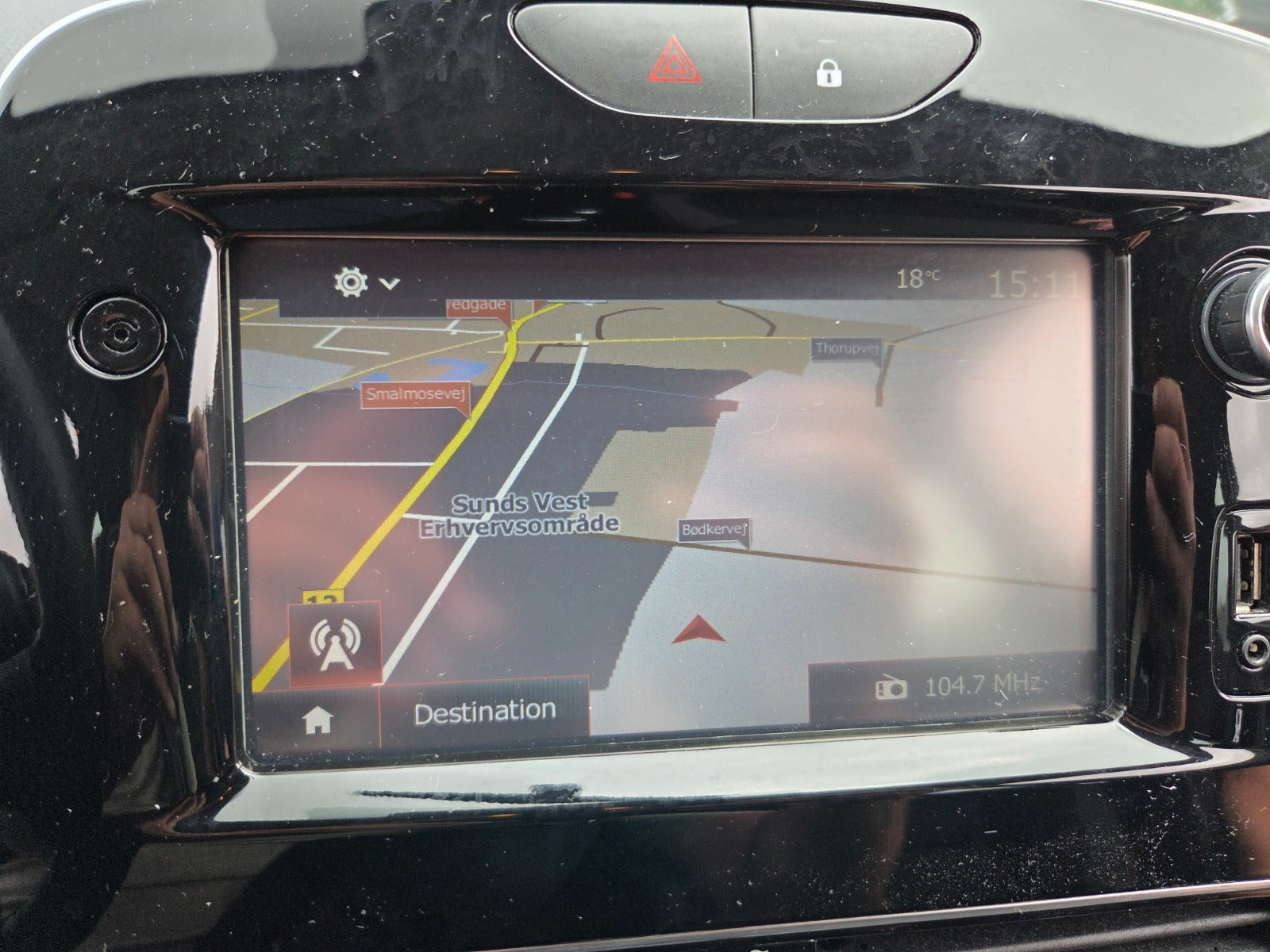 Rød Renault Clio IV fra 2018