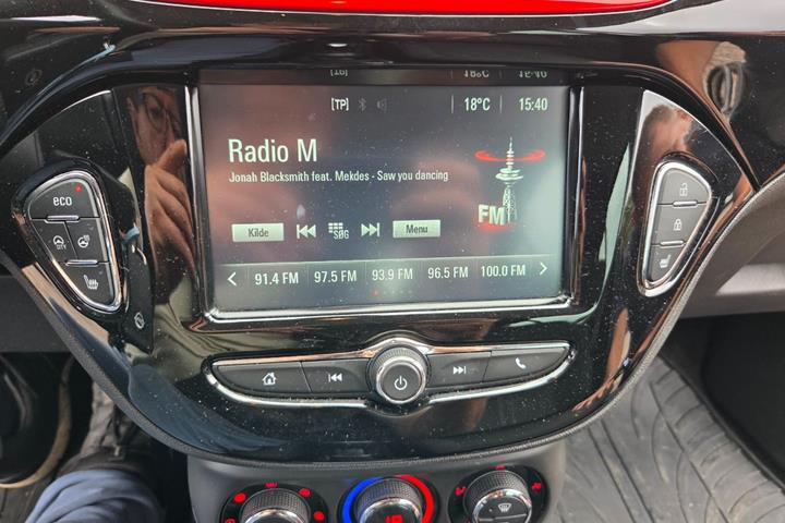 Sort Opel Corsa fra 2016