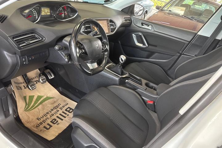 undefined Peugeot 308 fra 2017