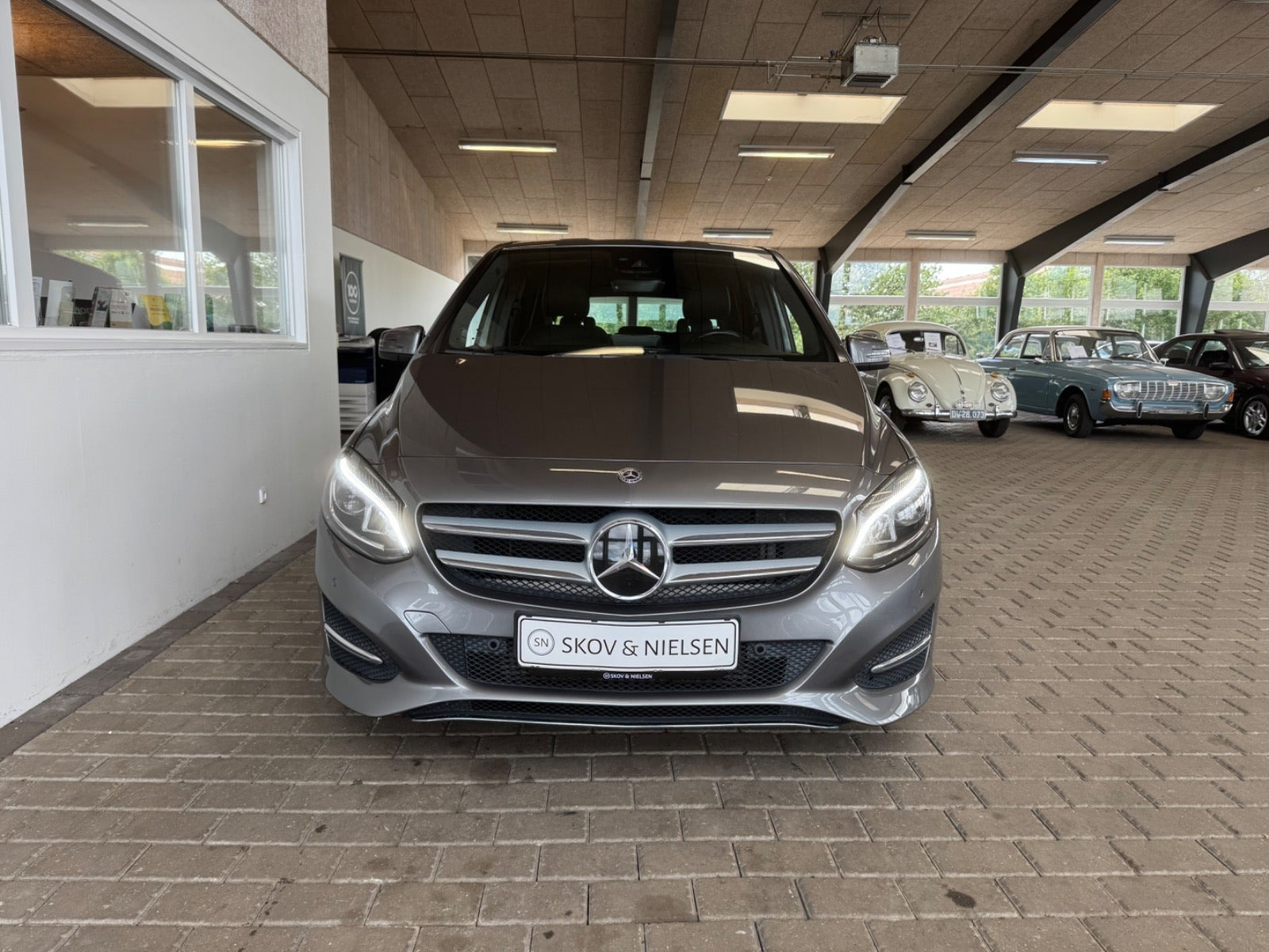 undefined Mercedes B200 d fra 2017