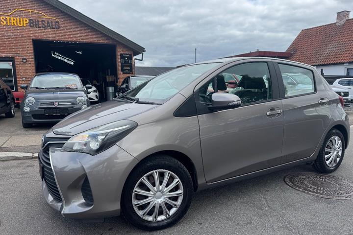 undefined Toyota Yaris fra 2015