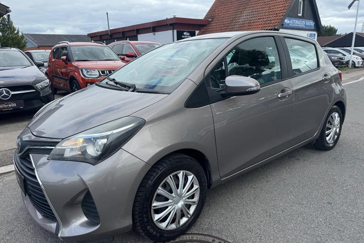 undefined Toyota Yaris fra 2015