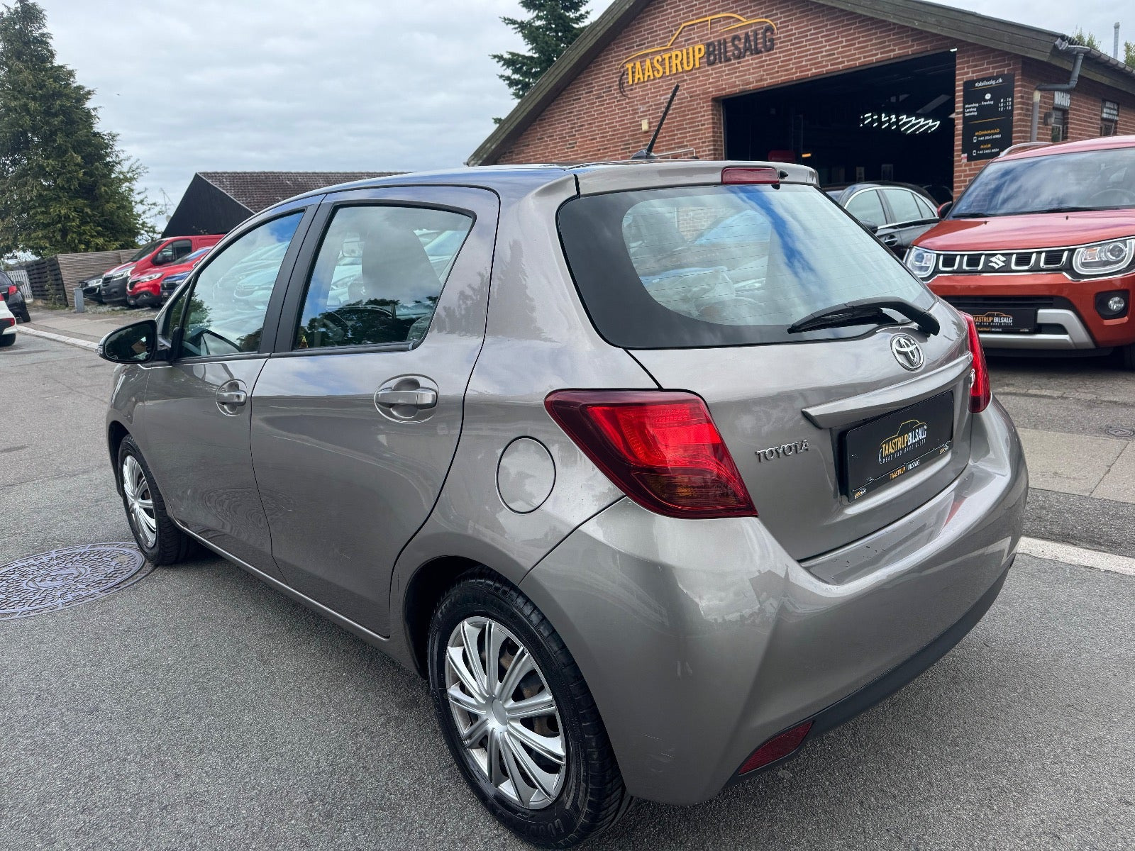 undefined Toyota Yaris fra 2015