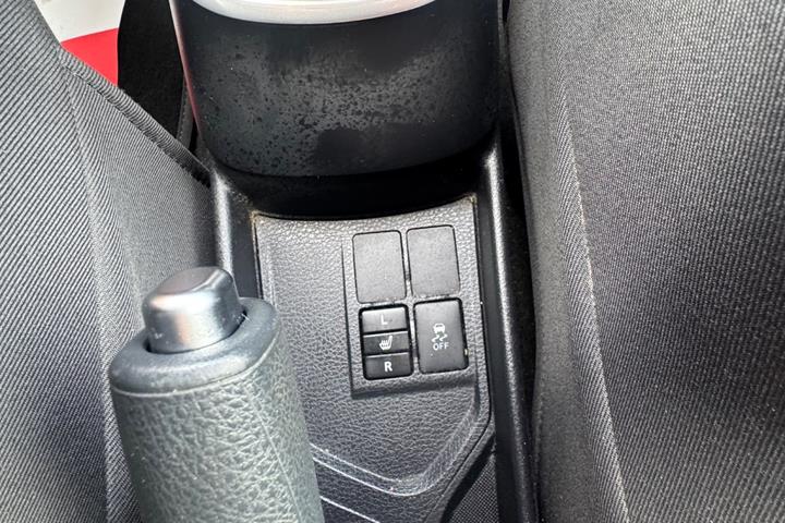 undefined Toyota Yaris fra 2015