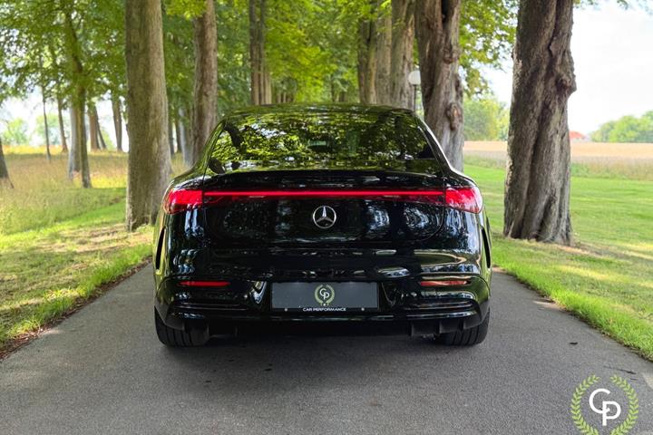 Sort Mercedes EQS450+ fra 2023