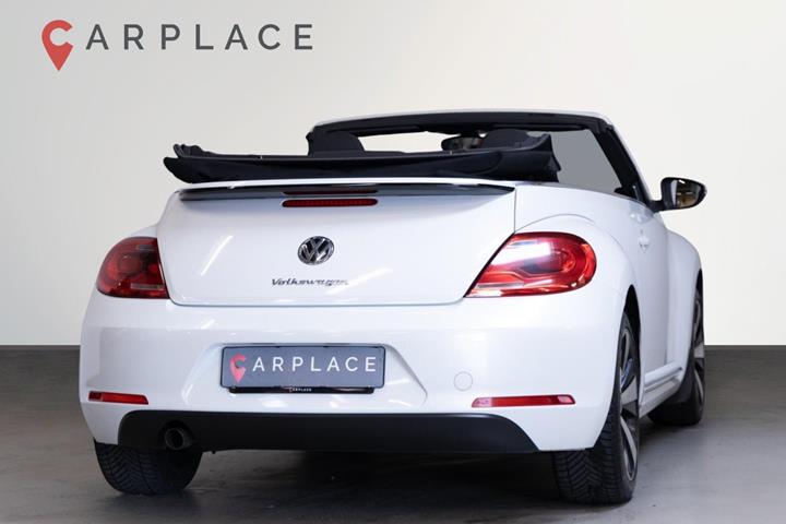 Hvid VW The Beetle fra 2015