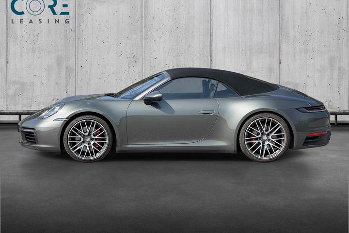 Grøn Porsche 911 Carrera 4S fra 2019