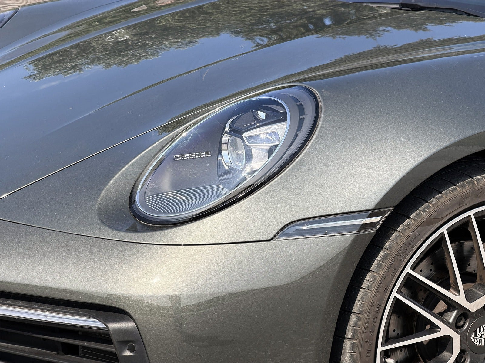 Grøn Porsche 911 Carrera 4S fra 2019