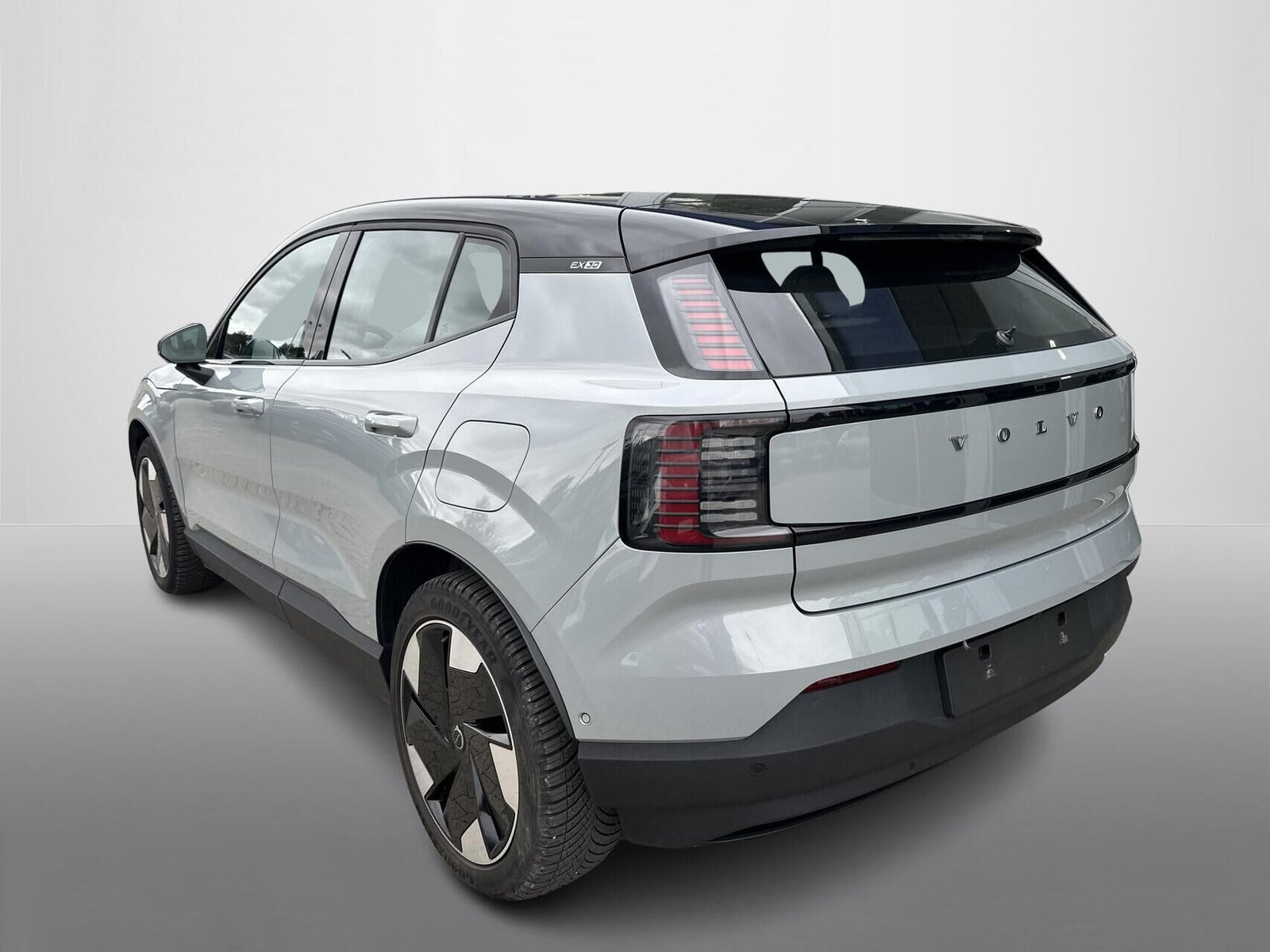 Grå Volvo EX30 fra 2024