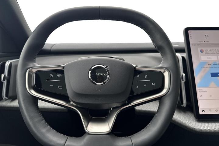 Grå Volvo EX30 fra 2024