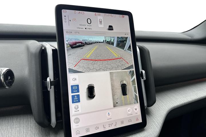 Grå Volvo EX30 fra 2024