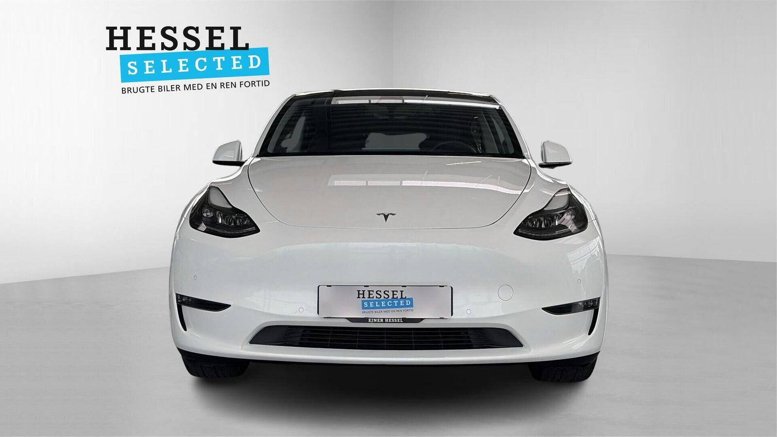 Hvid Tesla Model Y fra 2022